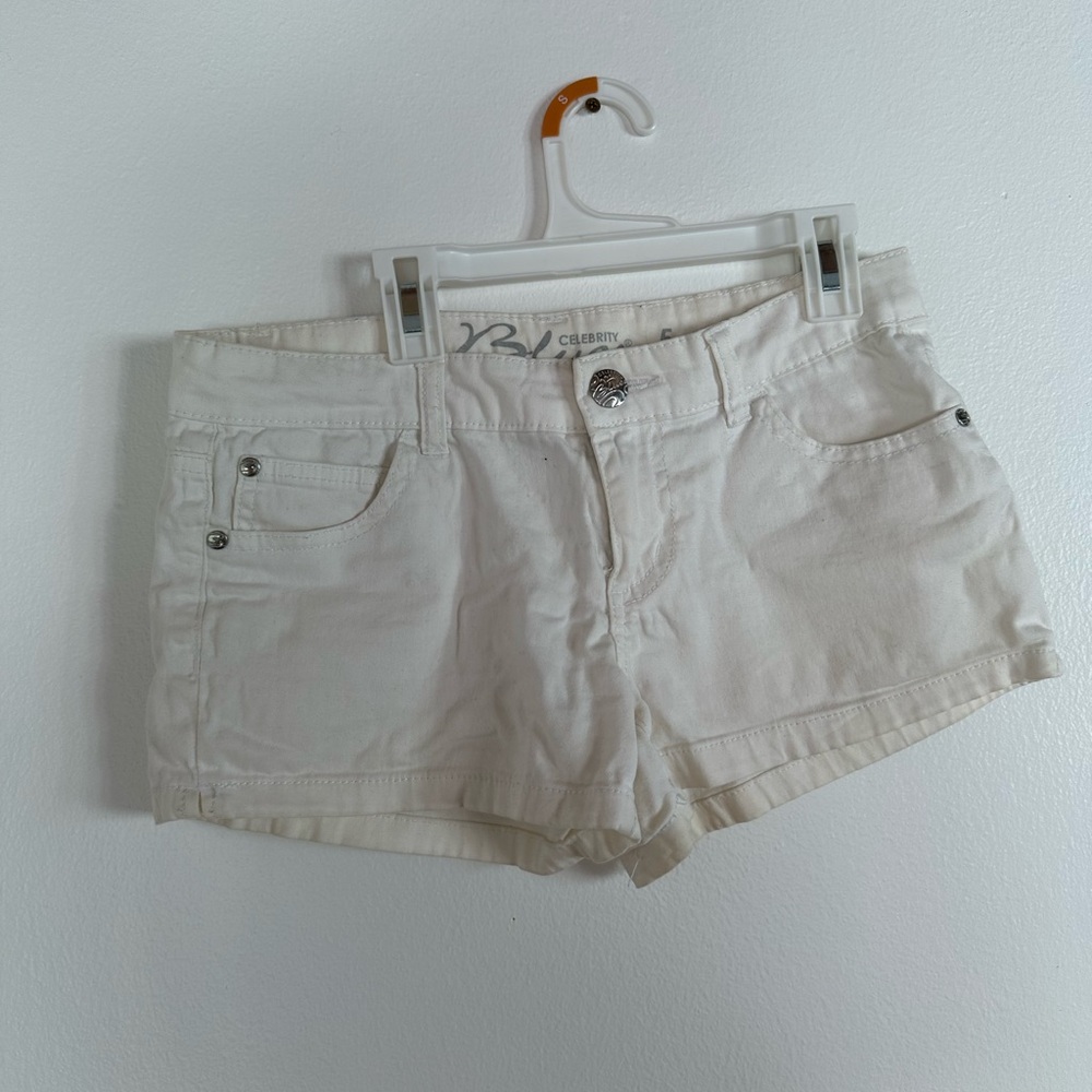 Low rise white shorts